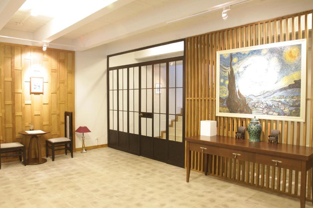 Baan Dinso Hostel@ratchadamnoen Pangsapuri *