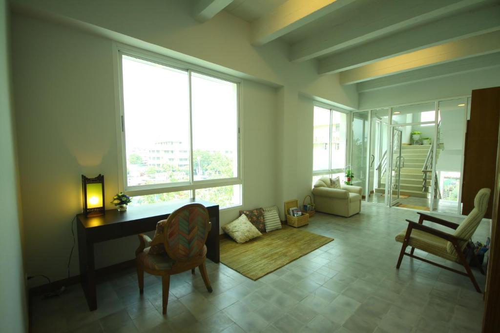 Baan Dinso Hostel@ratchadamnoen Pangsapuri